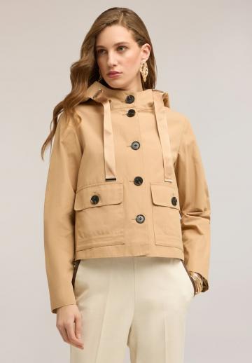 Куртка с накладнымит карманами