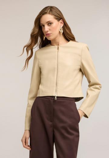 Короткая куртка