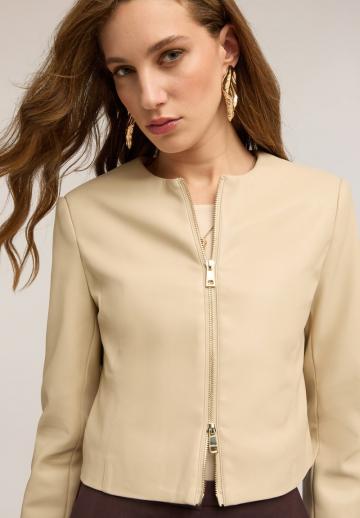 Короткая куртка