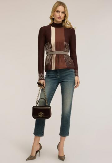 Короткие джинсы