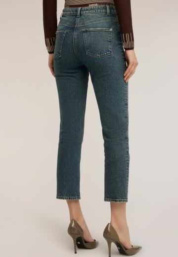 Короткие джинсы