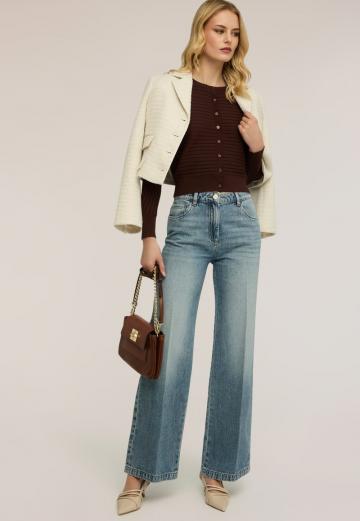 Клешеные джинсы