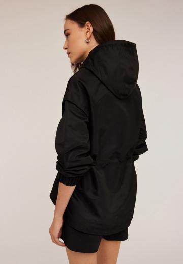 Куртка с накладнымит карманами