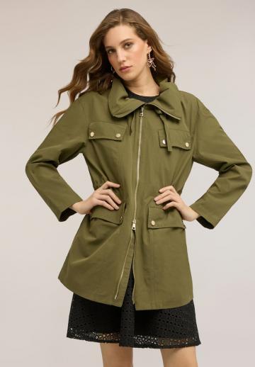 Блейзер с накладными карманами