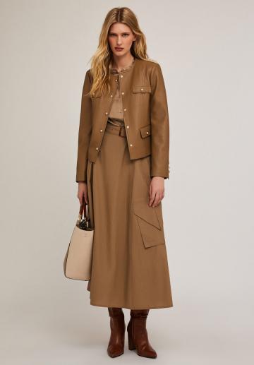 Блейзер с накладными карманами