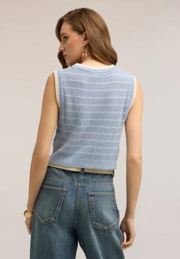 Джинсовая жилетка