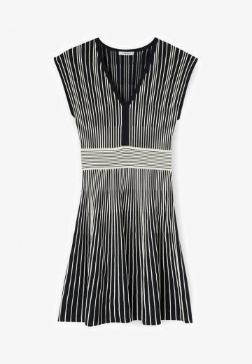 Вязаное платье