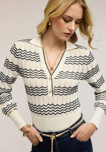 Пуловер с воротником поло