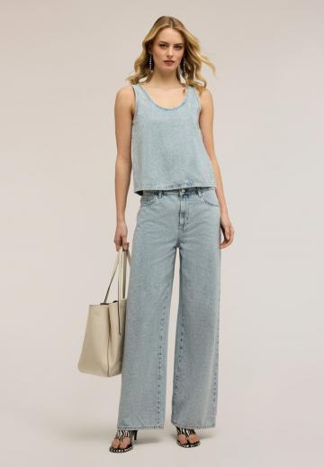 Блузка без рукавов