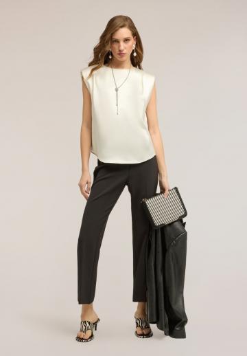 Блузка без рукавов