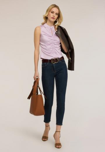 Блузка без рукавов