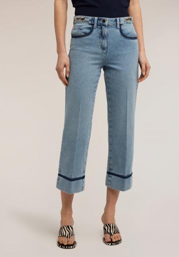 Короткие джинсы