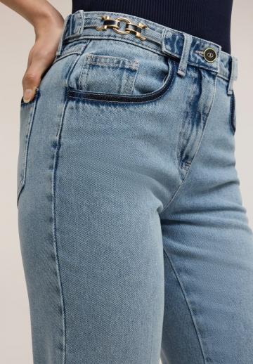 Короткие джинсы