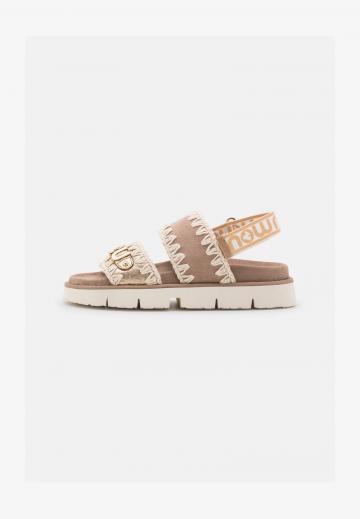 Босоножки на платформе