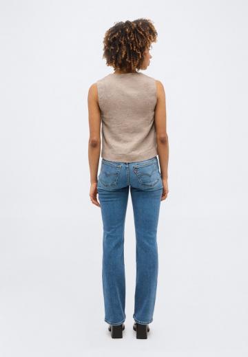 Джинсовая жилетка