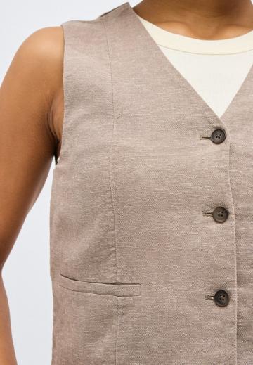 Джинсовая жилетка