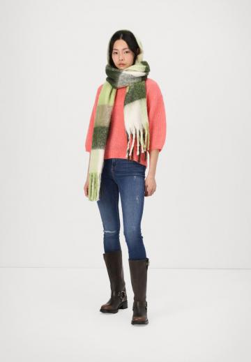 Пуловер с рукавом три четверти