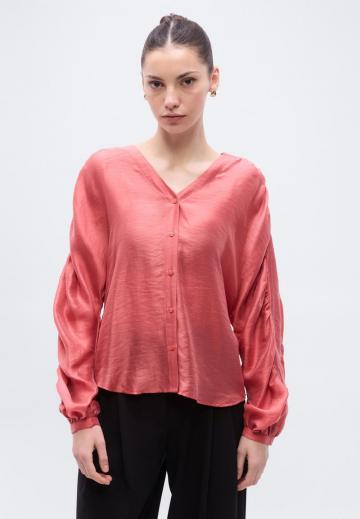 Атласная блузка