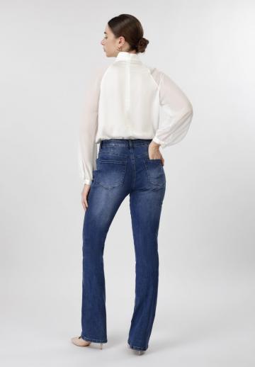 Клешеные джинсы