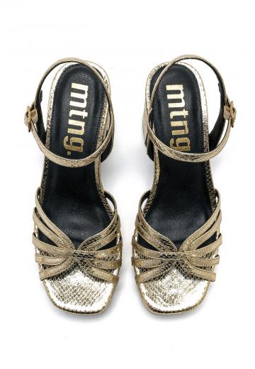 Босоножки на платформе