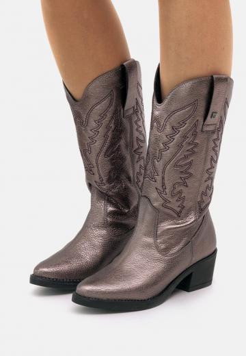 Ковбойские сапоги