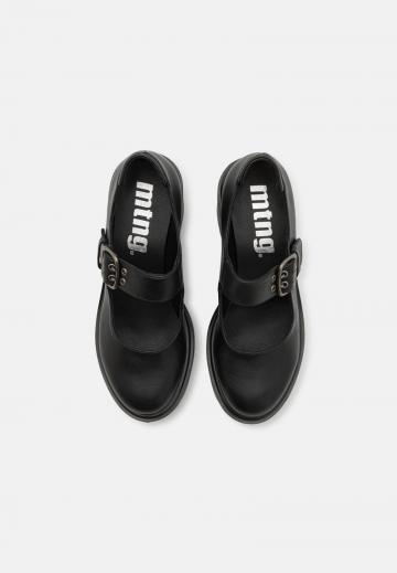 Туфли на высоком каблуке