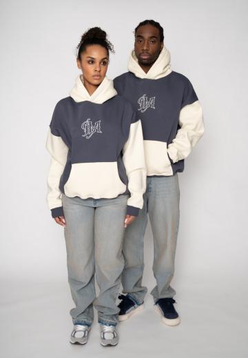 Пуловер с капюшоном