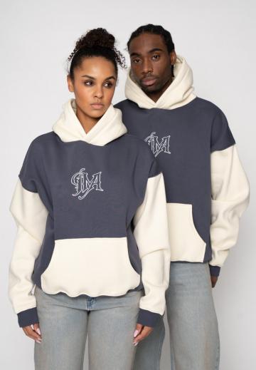 Пуловер с капюшоном