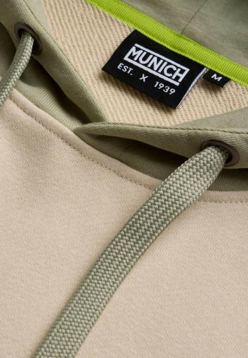 Пуловер с капюшоном