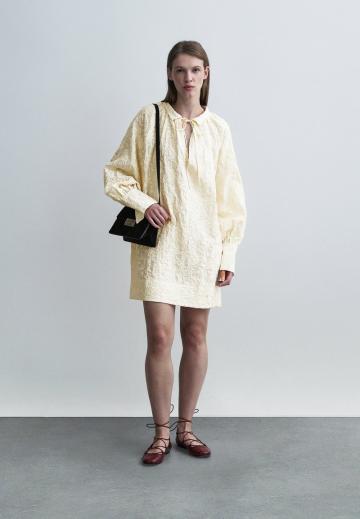 Короткое платье