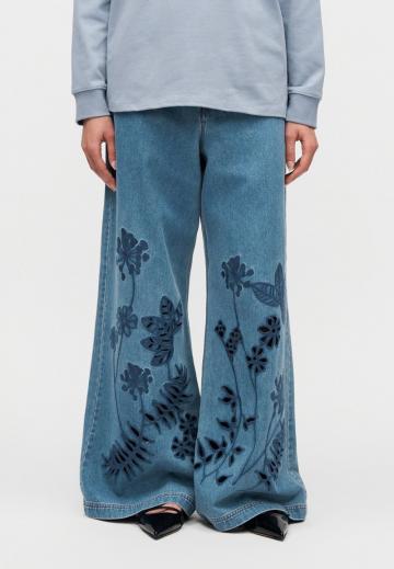 Джинсы бойфренда