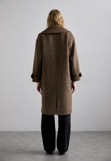 Шерстяное пальто