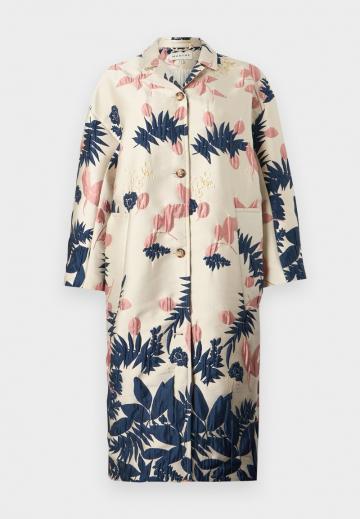 Шерстяное пальто