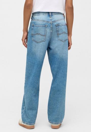 Свободные джинсы