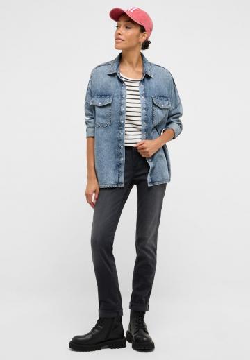 Узкие джинсы