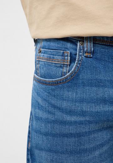 Узкие джинсы