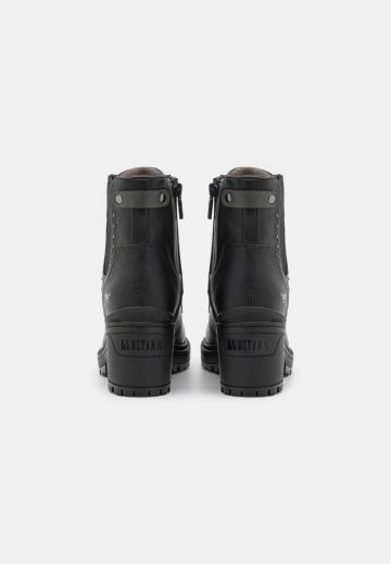 Полусапожки на платформе