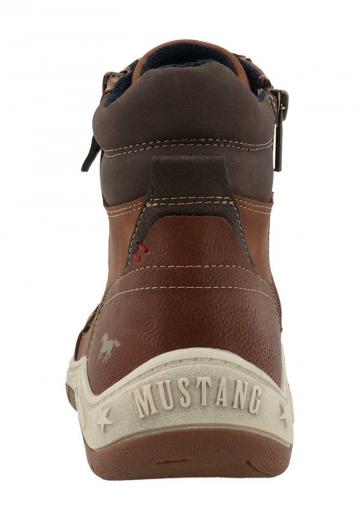 Ботинки на шнуровке