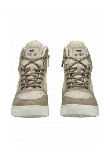 Зимние ботинки