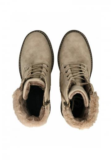 Зимние ботинки