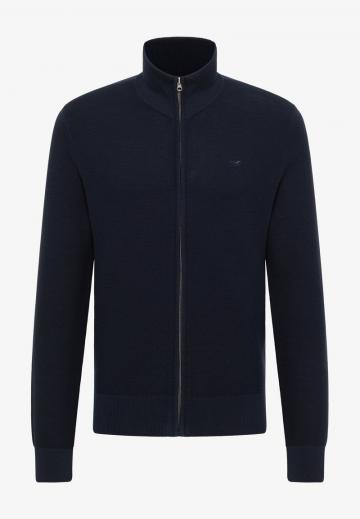 Вязаная кофта