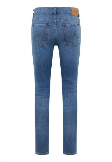 Узкие джинсы