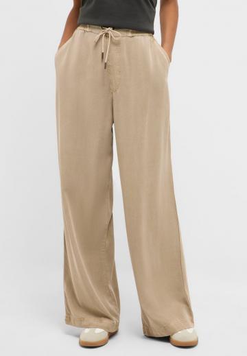 Клешеные джинсы