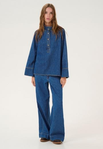 Джинсовая блузка