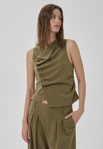 Блузка без рукавов
