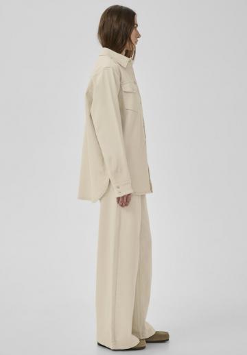 Клешеные джинсы