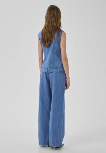 Джинсовый комбинезон