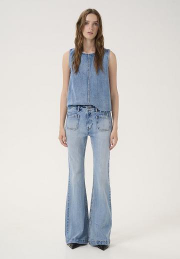 Клешеные брюки