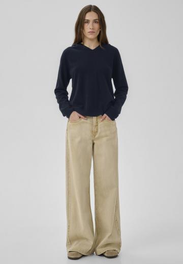 Пуловер с капюшоном