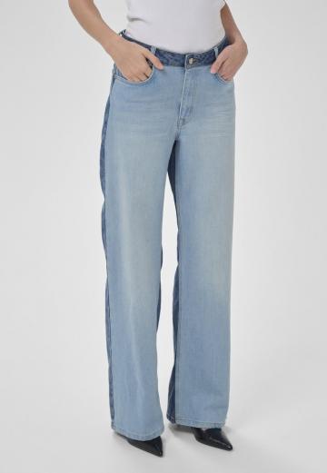 Свободные джинсы